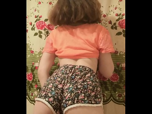 ❤️ Сексуальная юная малышка делает стриптиз снимая свои шортики на камеру ❤️❌ Анальное порно на нашем сайте ️❤